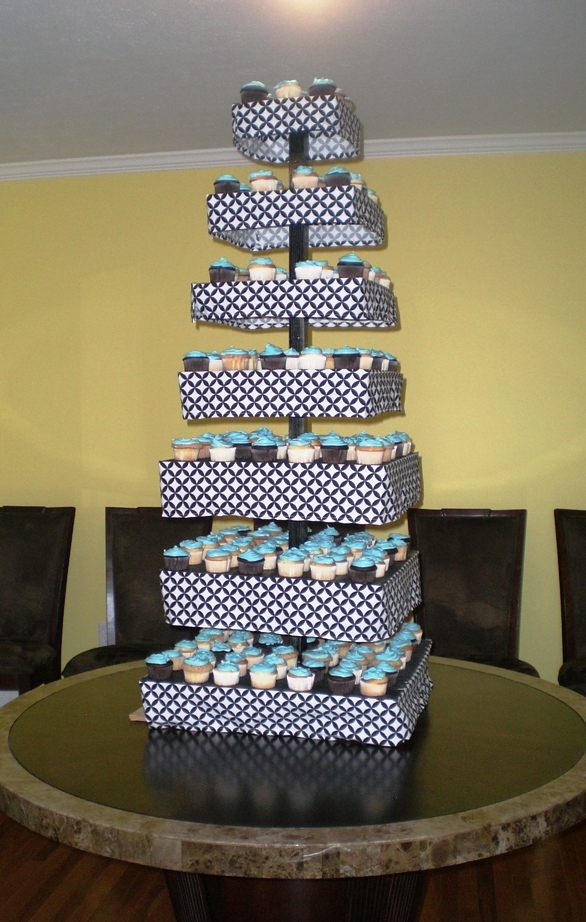 By the way just so you know that huge cupcake tower was a do it yourself 